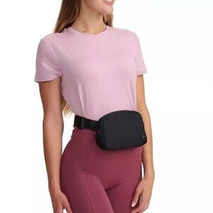 NWOT LOLE Unisex Belt Bag Adjustable Crossbody Fanny Pack Waist Bag Black
